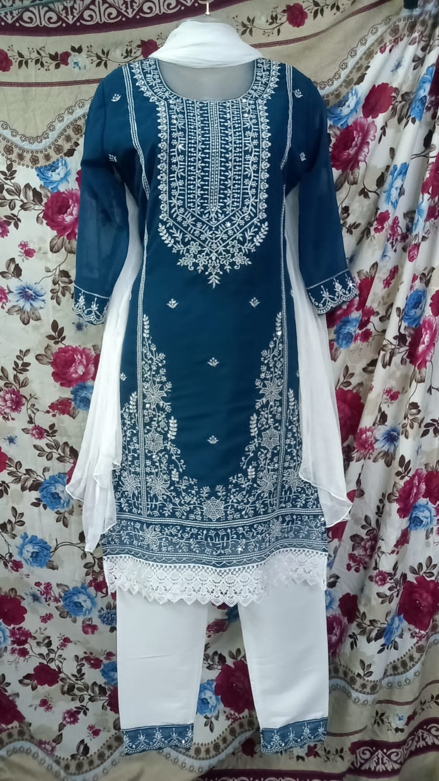 Momina Iqbal Designer suit